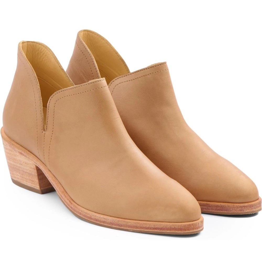 Nisolo Mia Almond  Leather Ankle Boots  Size 8.5 NEW